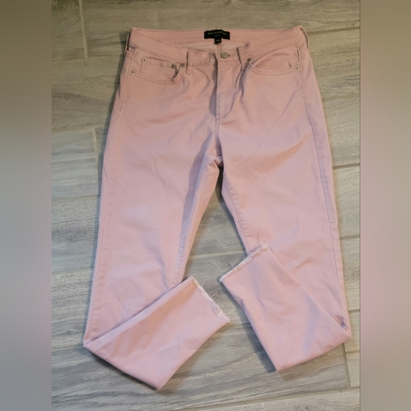 Banana Republic skinny fit light pink pearl frayed hem jeans size 28. - Picture 2 of 5